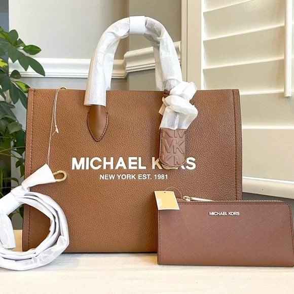 Michael Kors New York Bag ?NeW! Michael Kors Mirella MD Tote Set